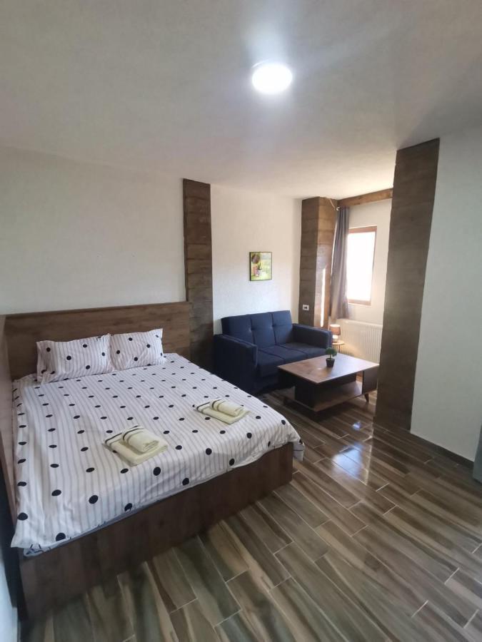 Ana-mavrovo Apartment *
