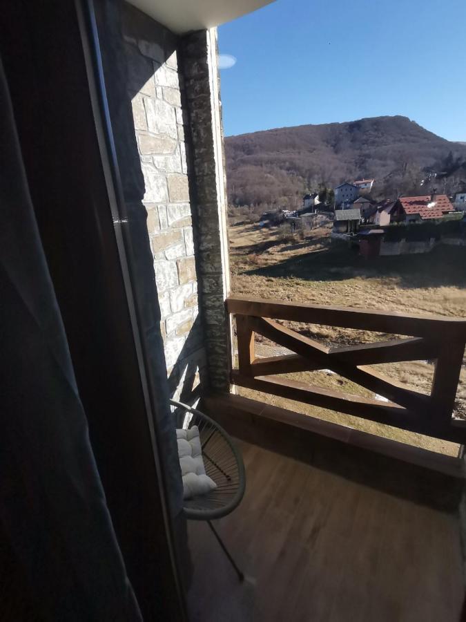 Ana-mavrovo